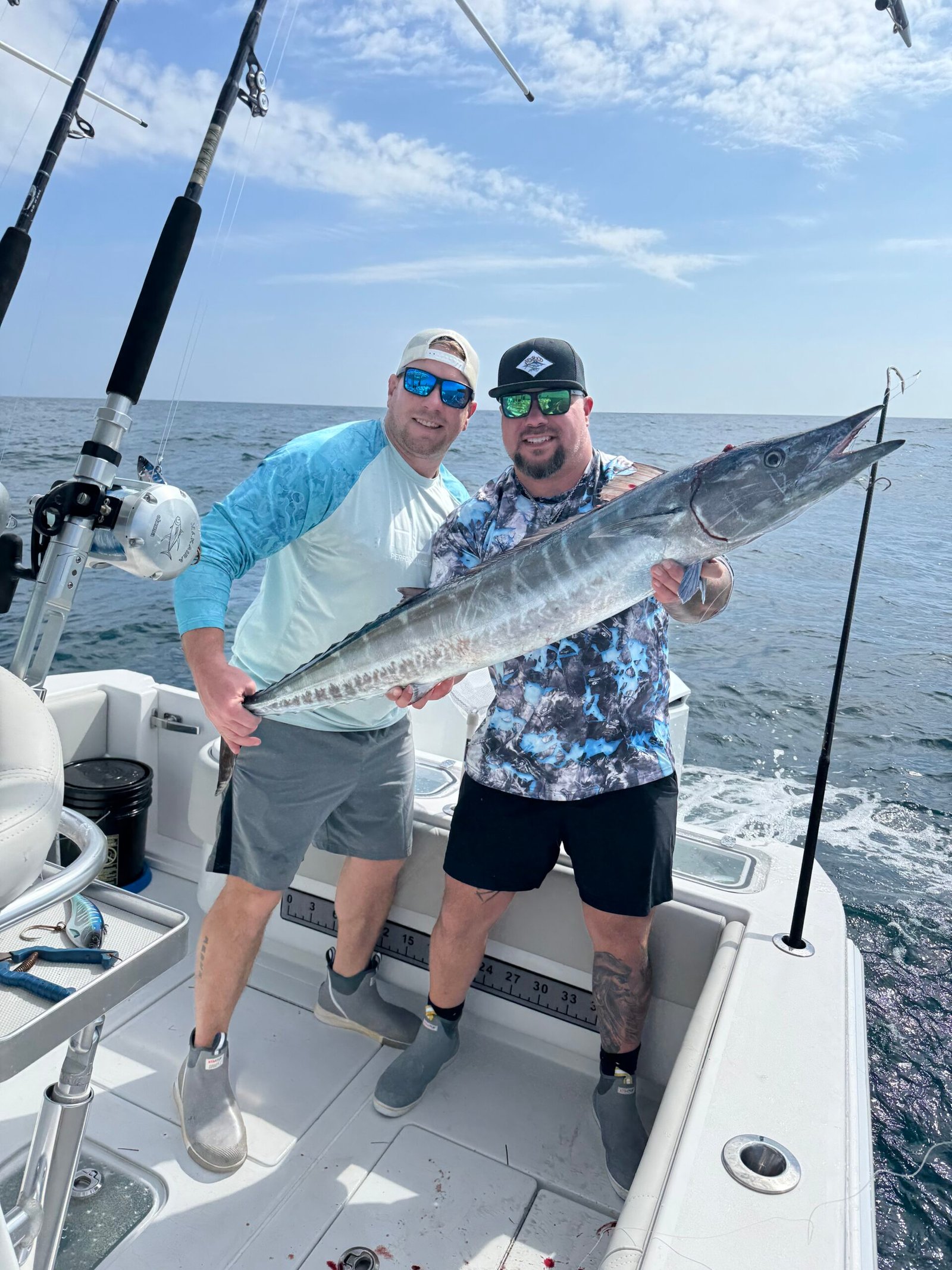 Client from ohio catches wahoo in south florida with bahama mama offshore fishing charters
